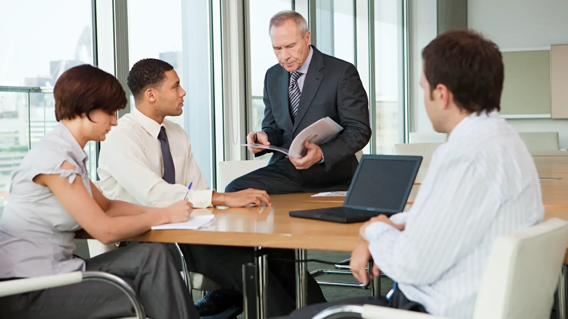 Como a Auditoria Externa pode ajudar na tomada de decisões estratégicas?